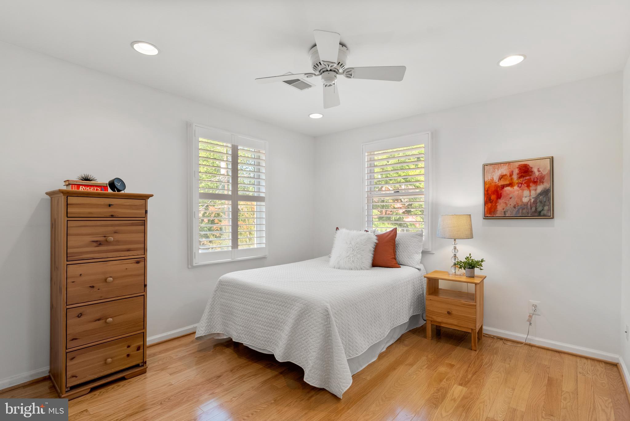 CABIN JOHN GARDENS - Residential