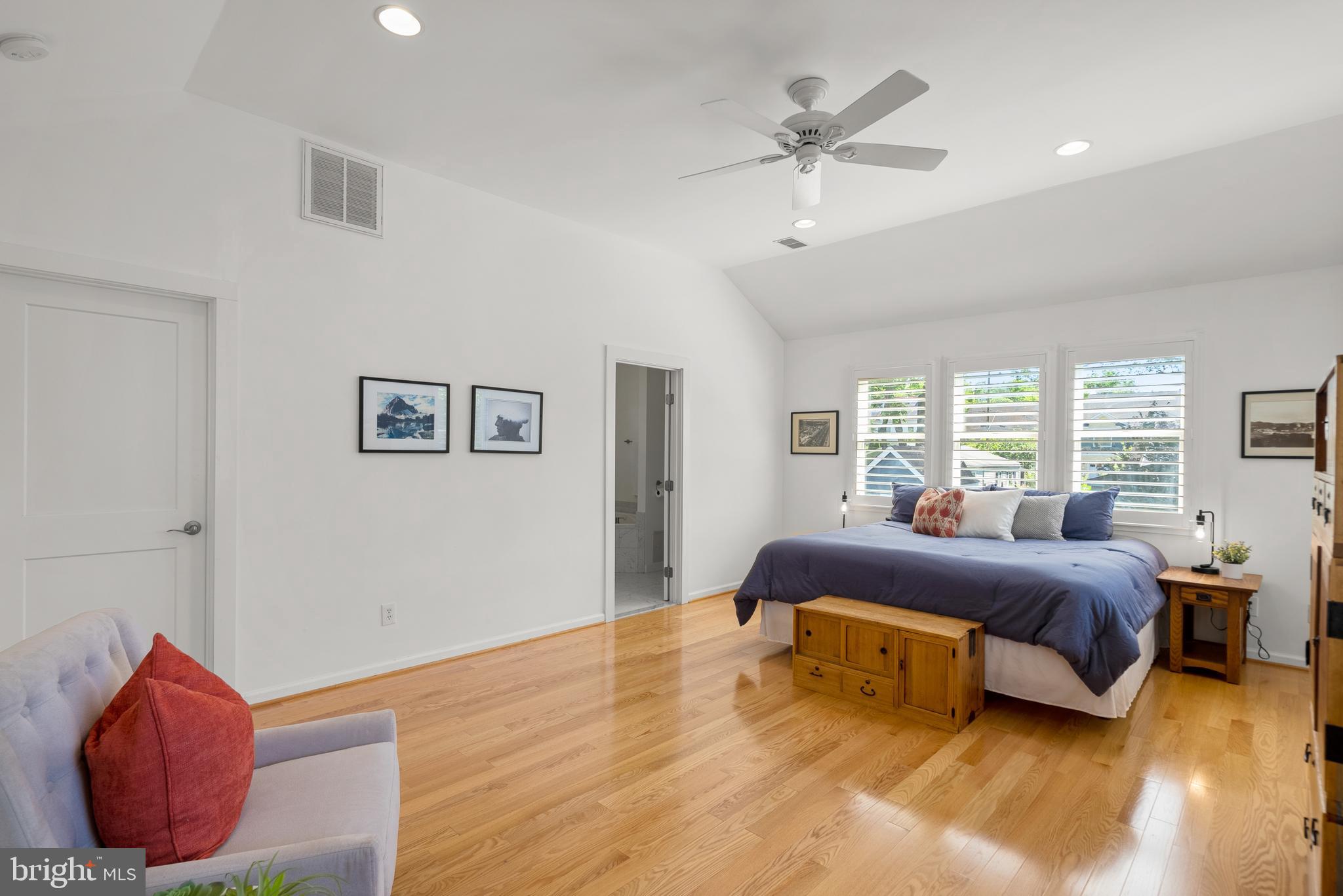 CABIN JOHN GARDENS - Residential