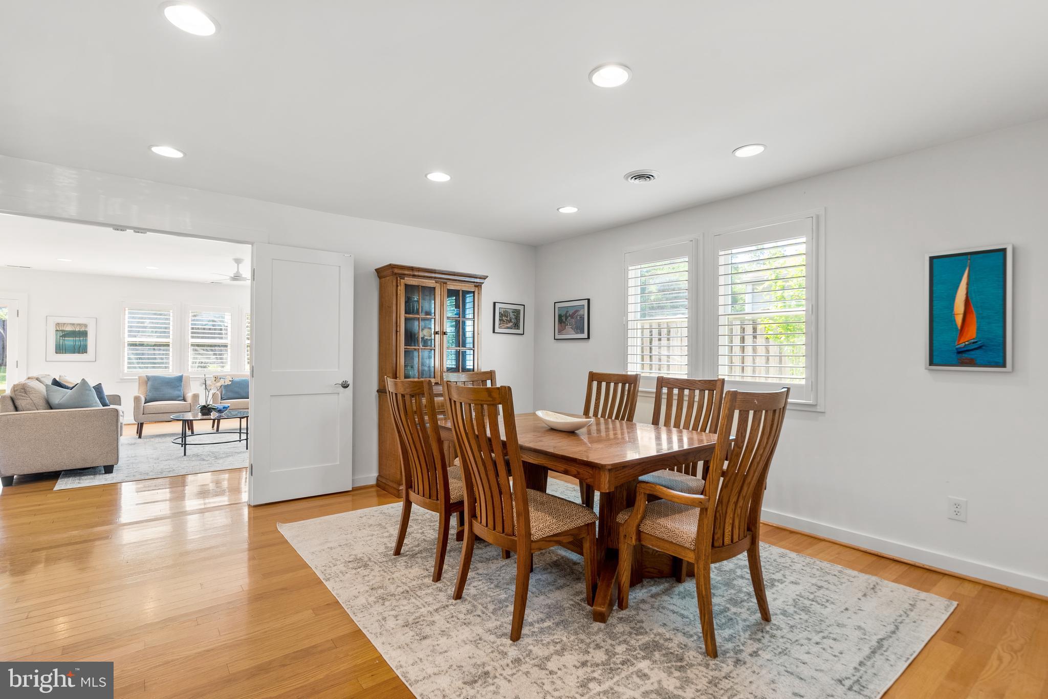 CABIN JOHN GARDENS - Residential