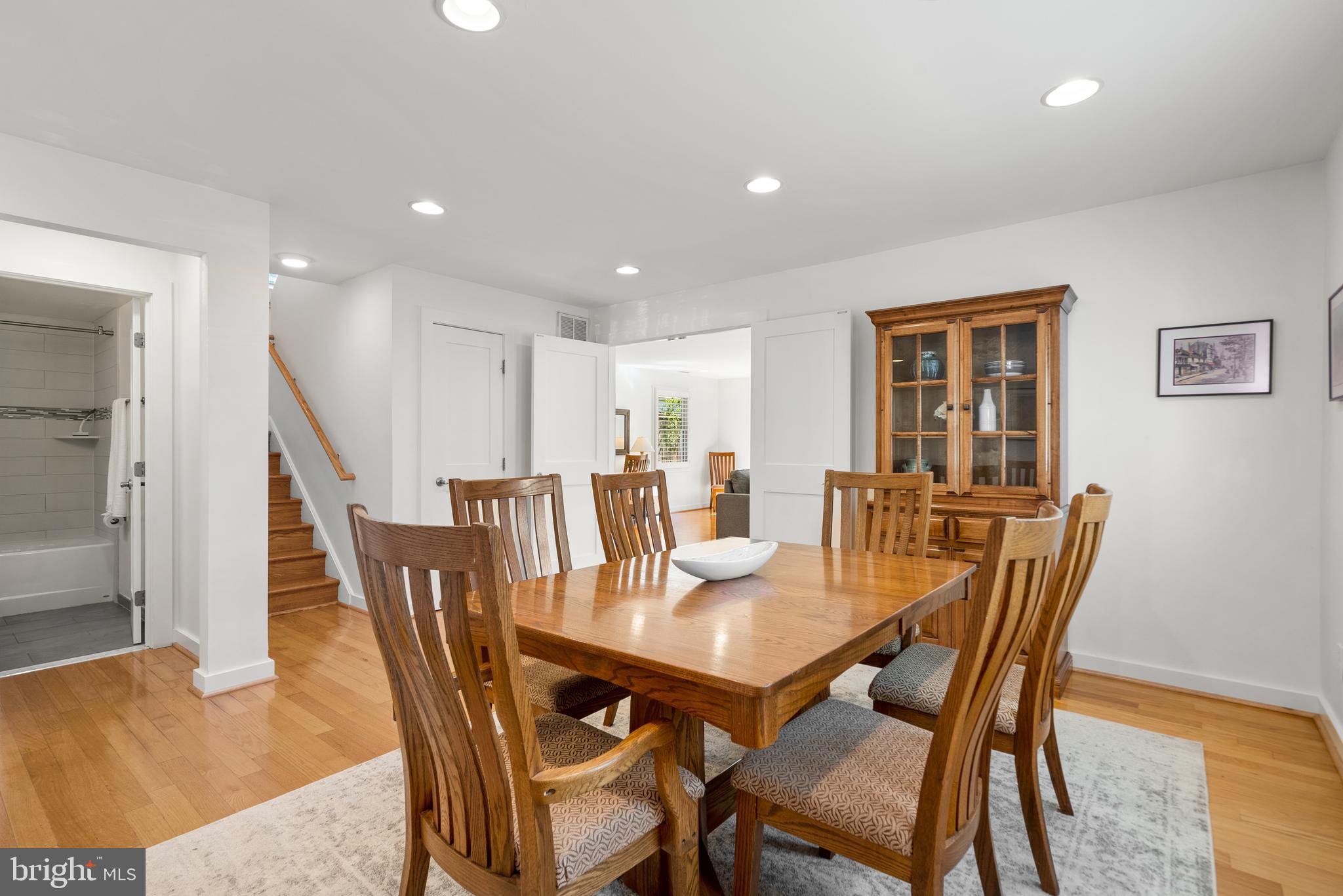 CABIN JOHN GARDENS - Residential