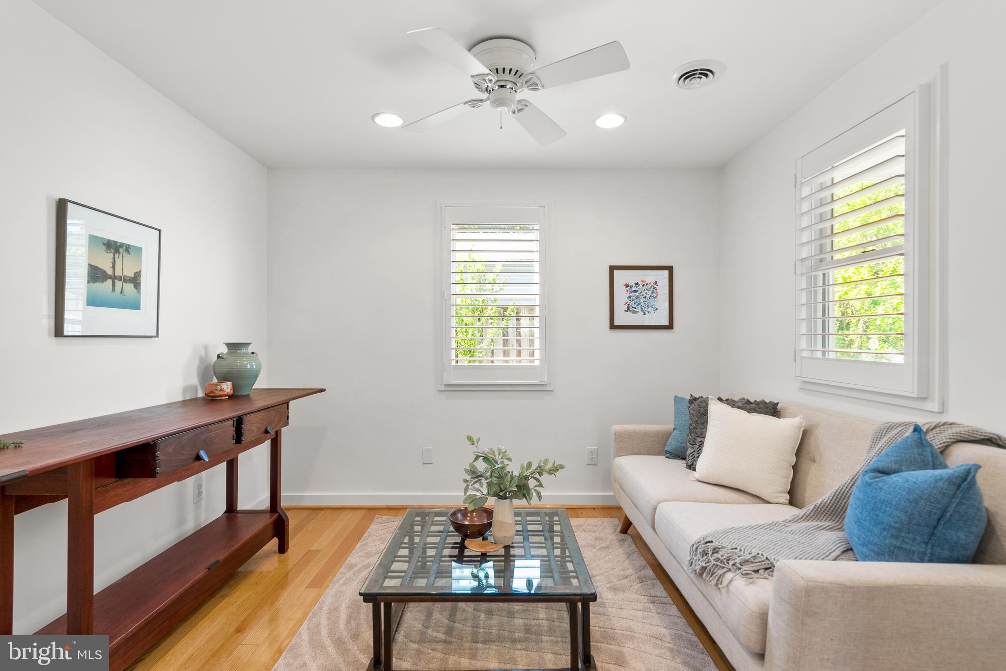 CABIN JOHN GARDENS - Residential