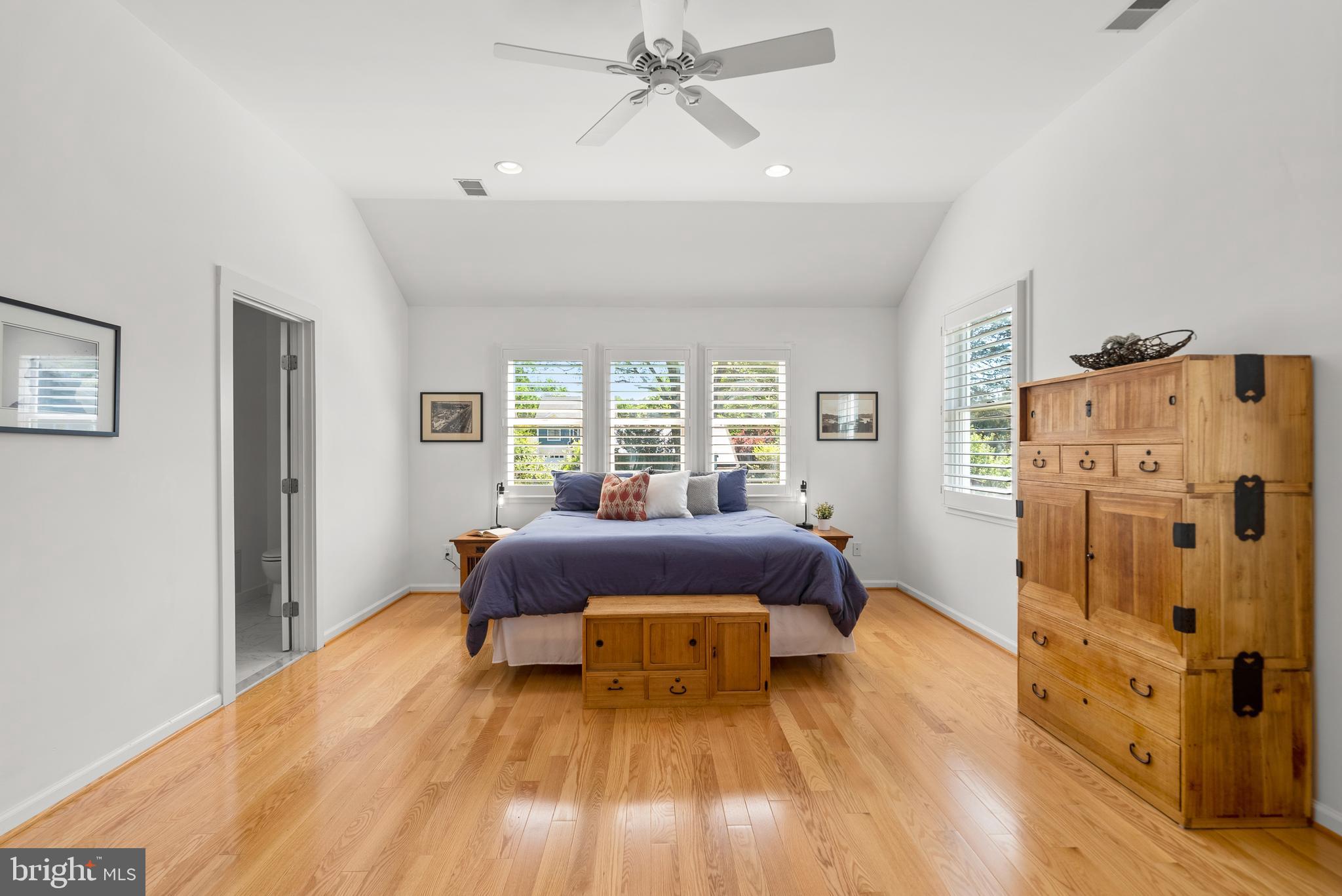 CABIN JOHN GARDENS - Residential