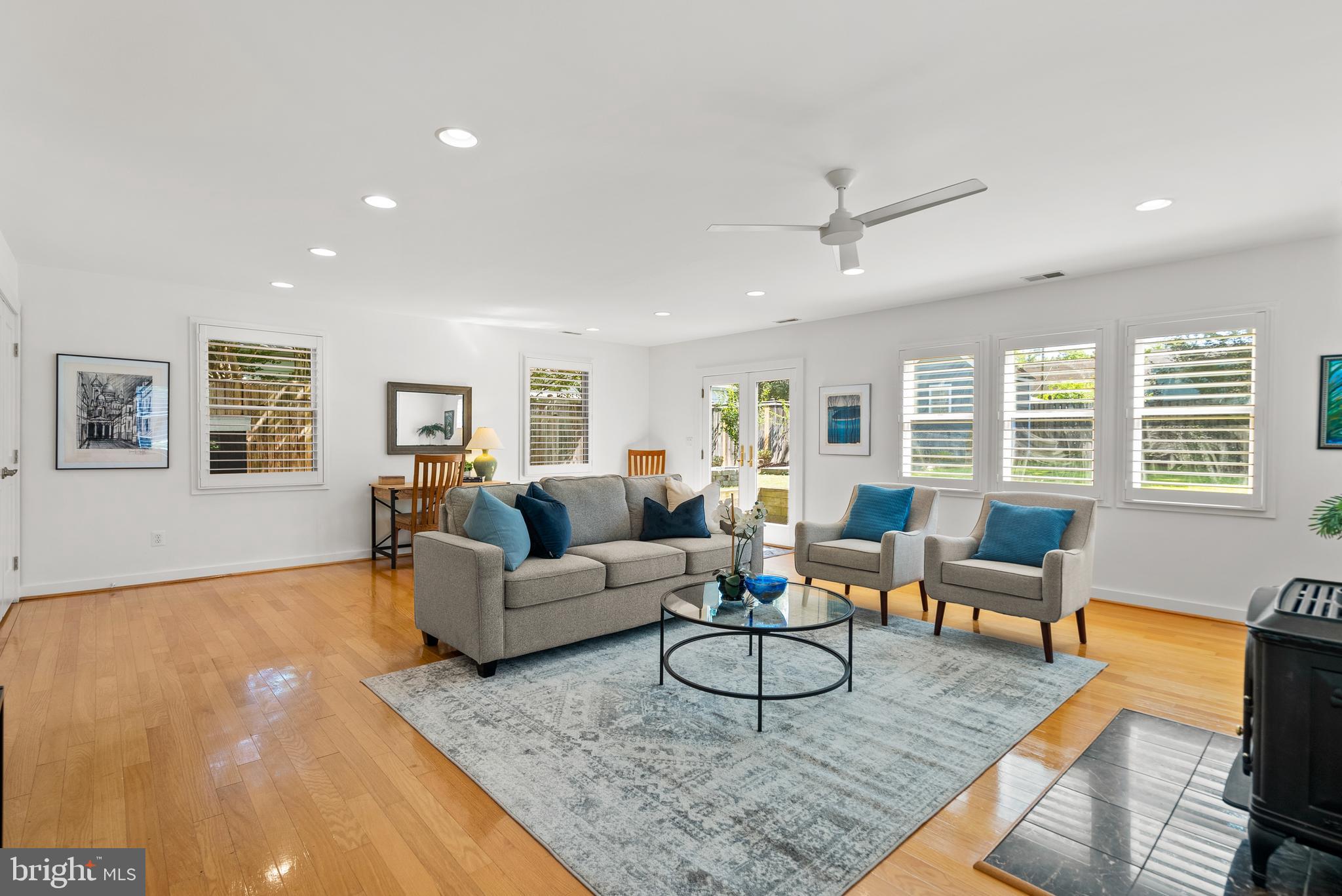 CABIN JOHN GARDENS - Residential