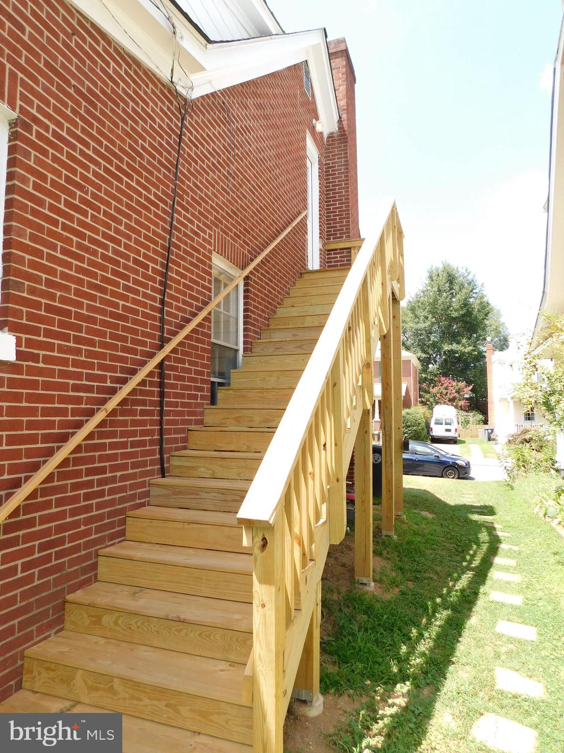 FREDERICKSBURG CITY - Residential Lease