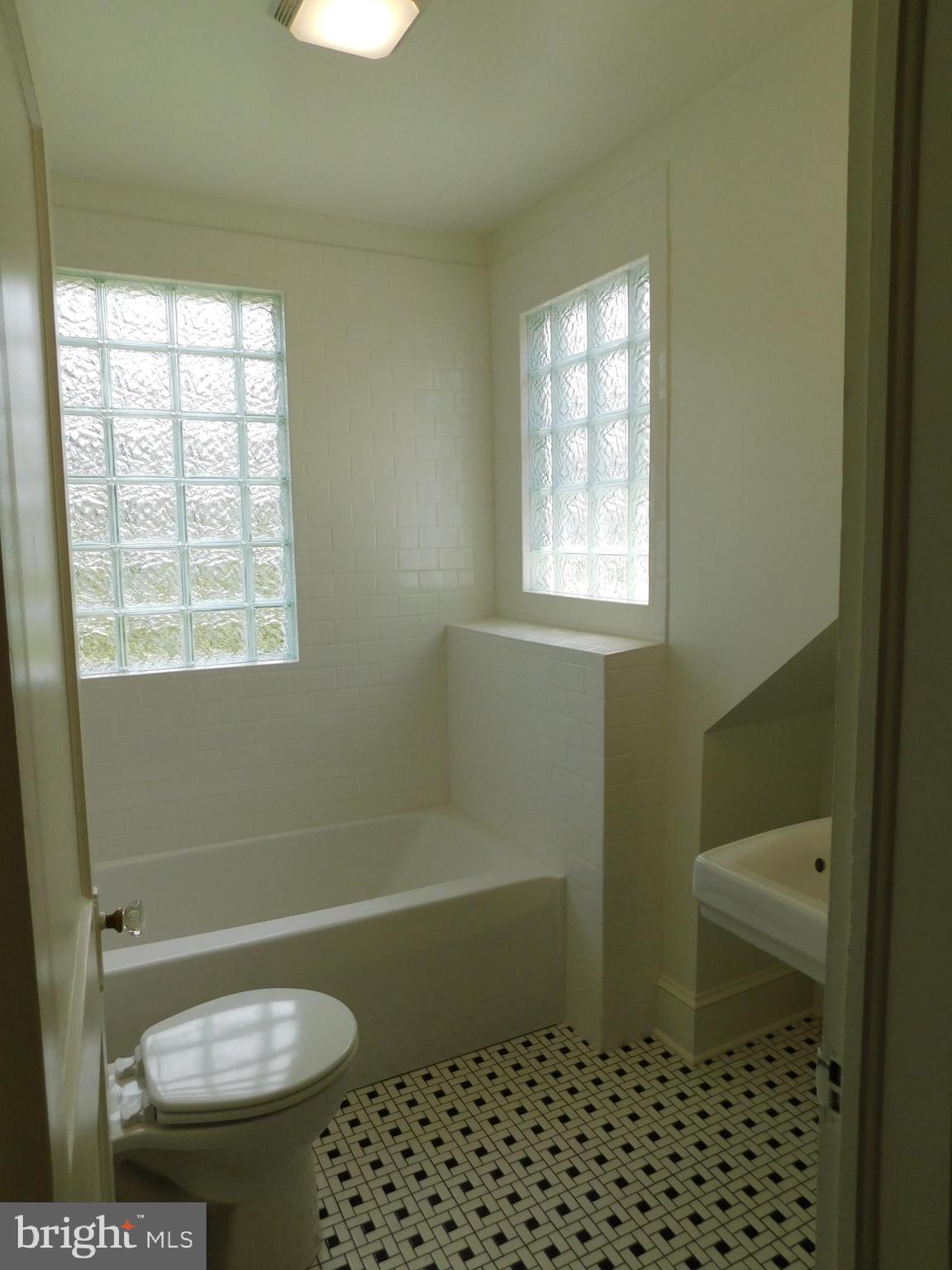 FREDERICKSBURG CITY - Residential Lease