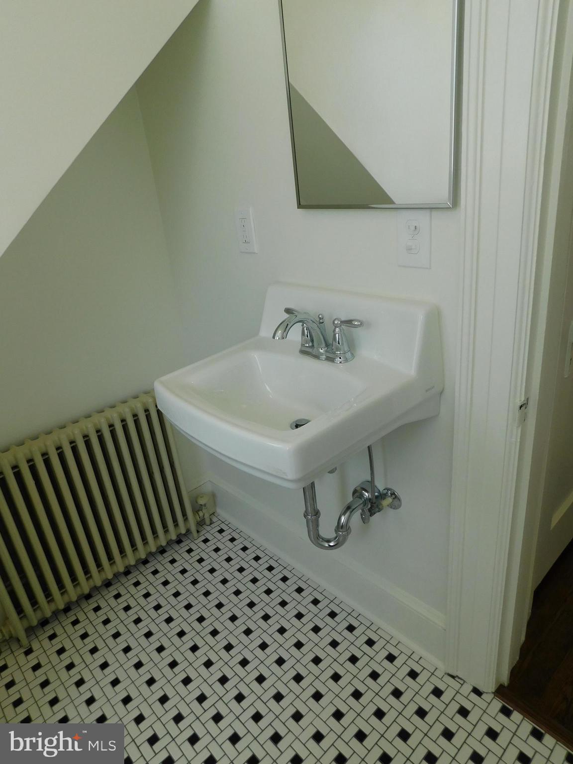 FREDERICKSBURG CITY - Residential Lease