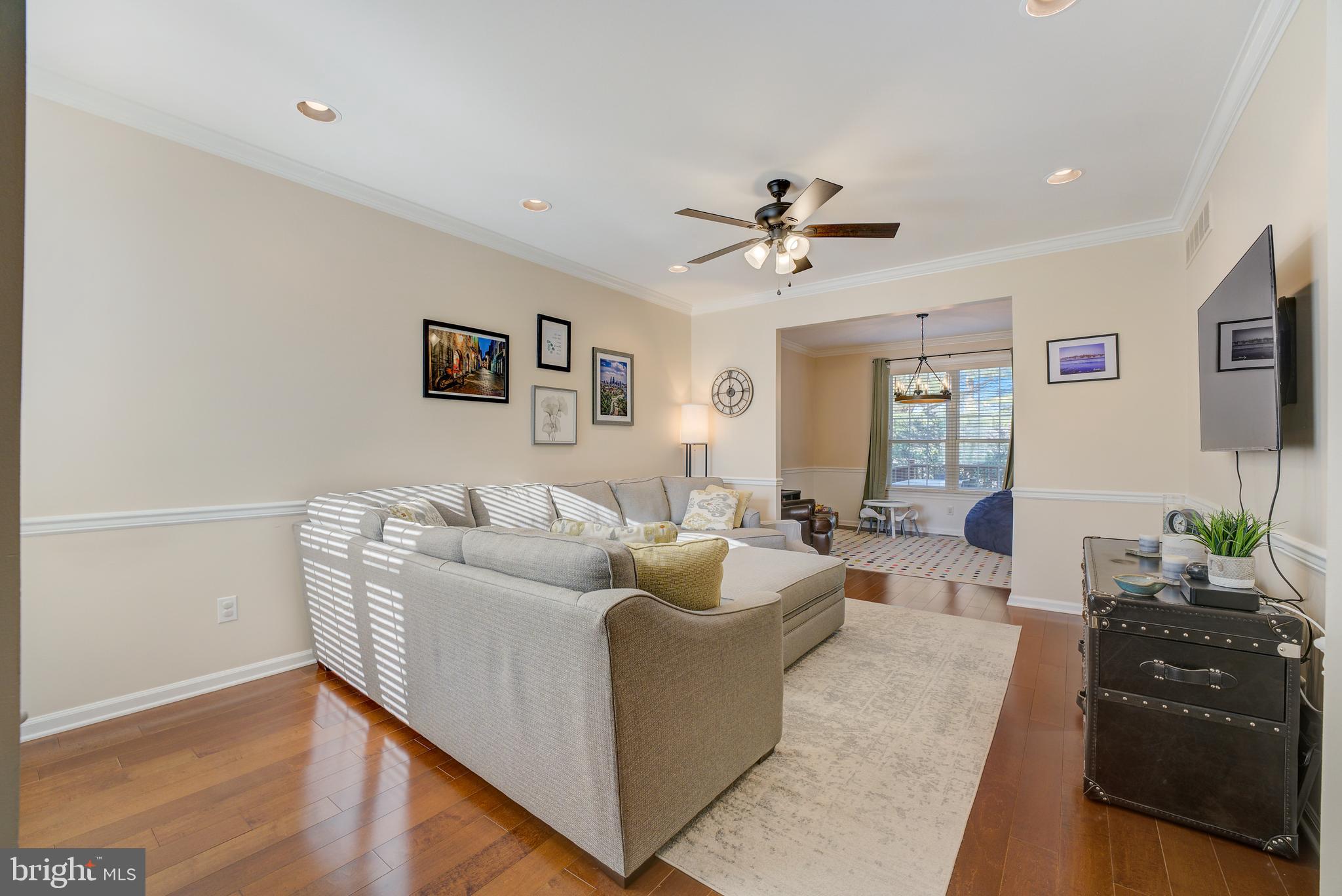 PINE CREST - Residential