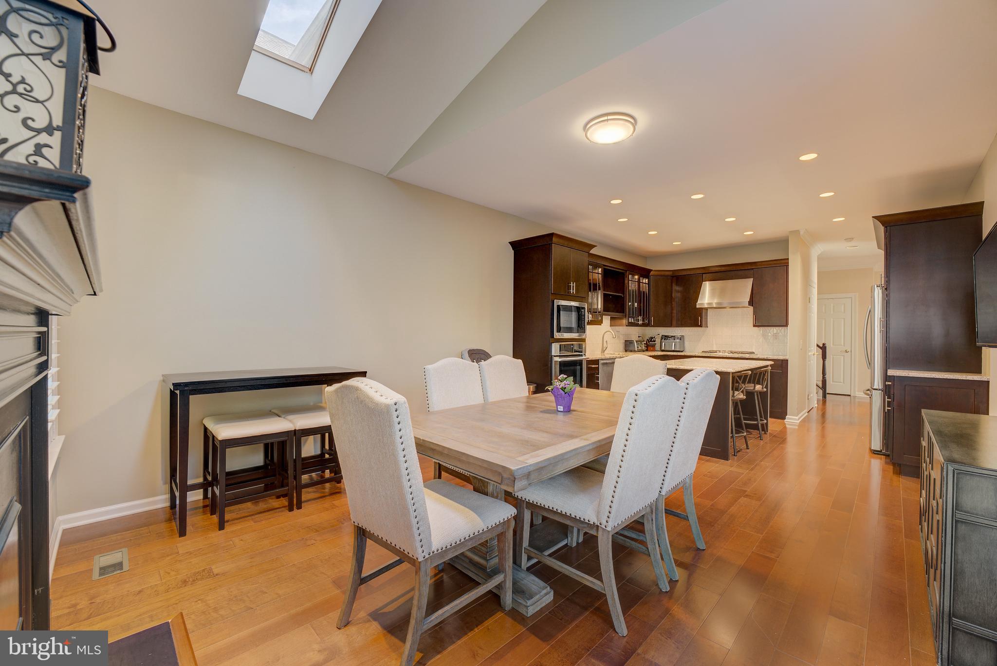 PINE CREST - Residential