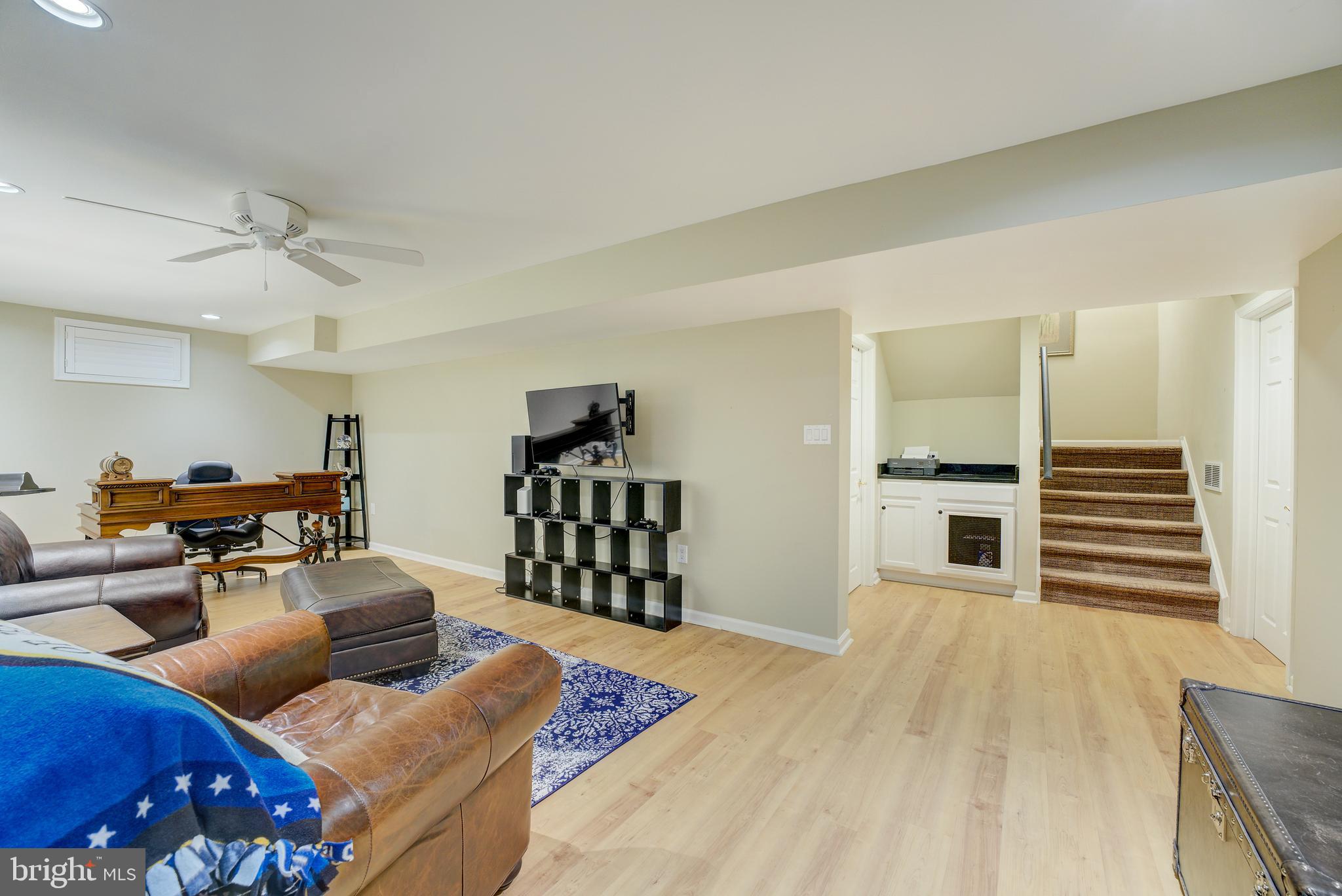 PINE CREST - Residential