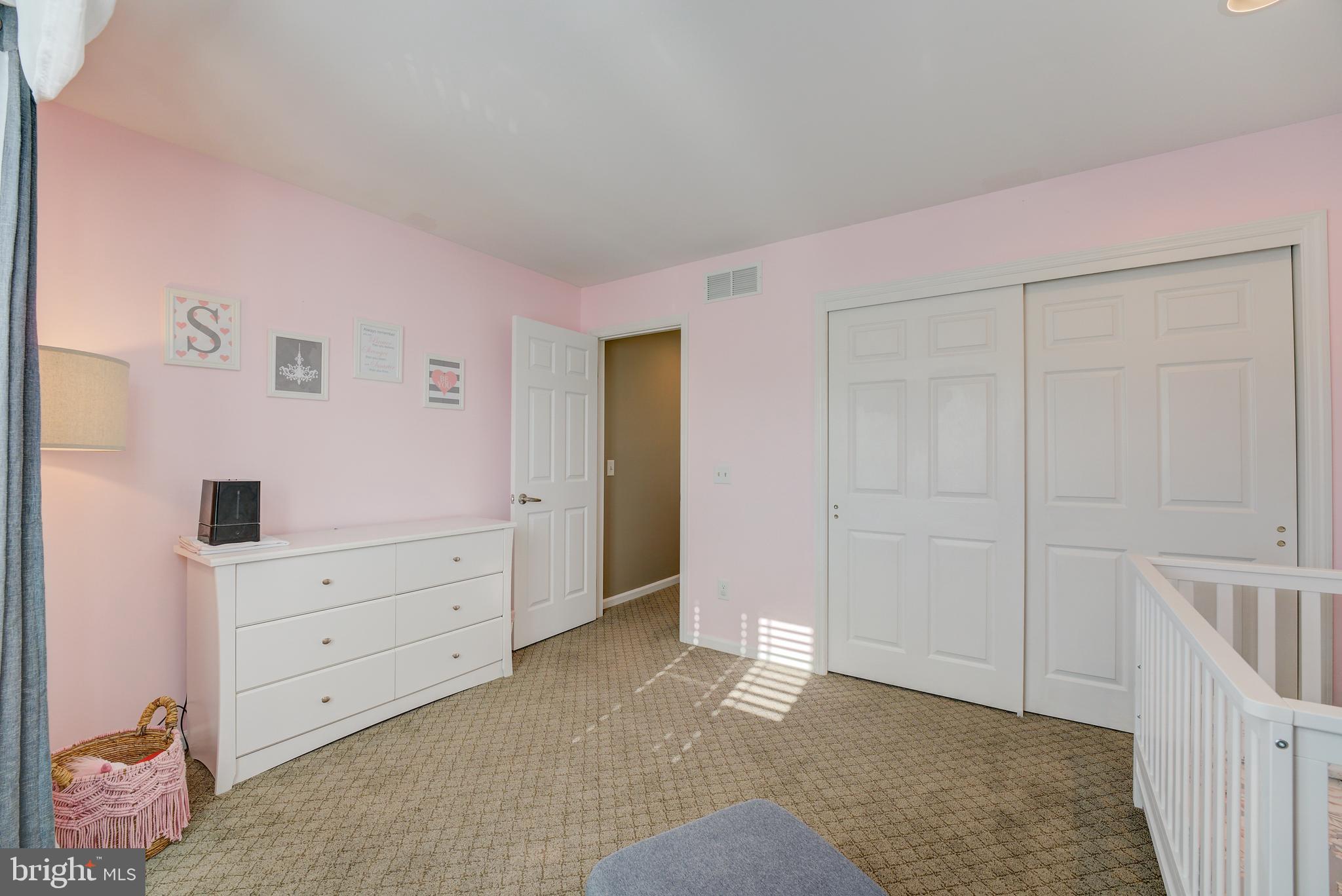 PINE CREST - Residential