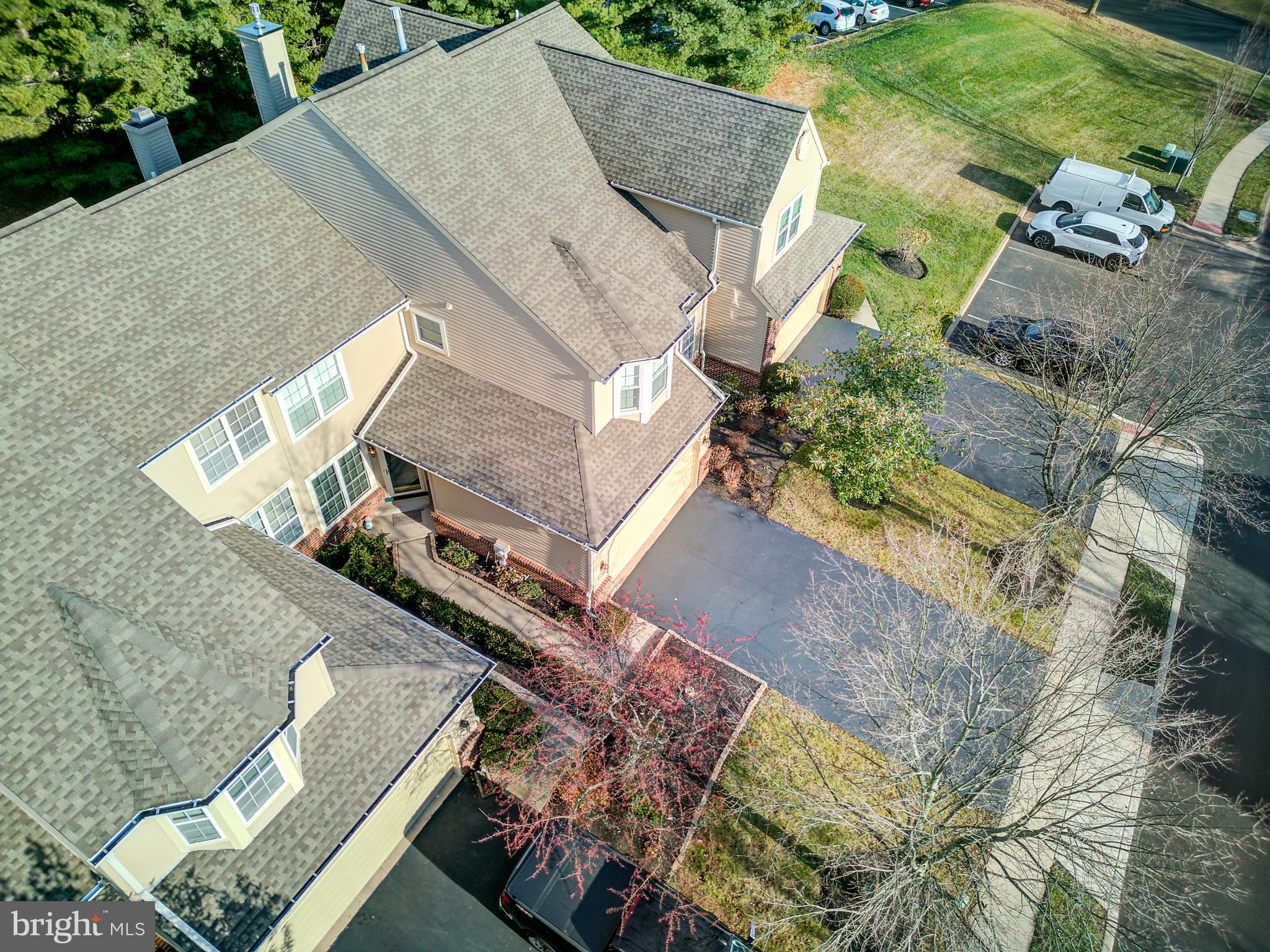 PINE CREST - Residential