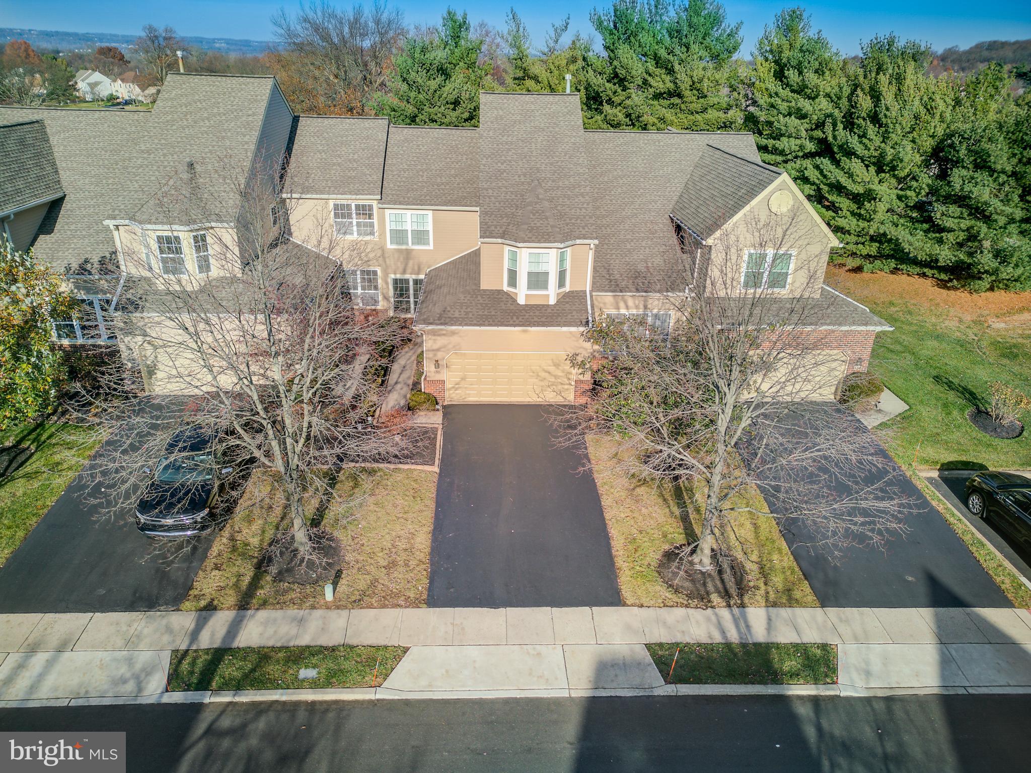 PINE CREST - Residential