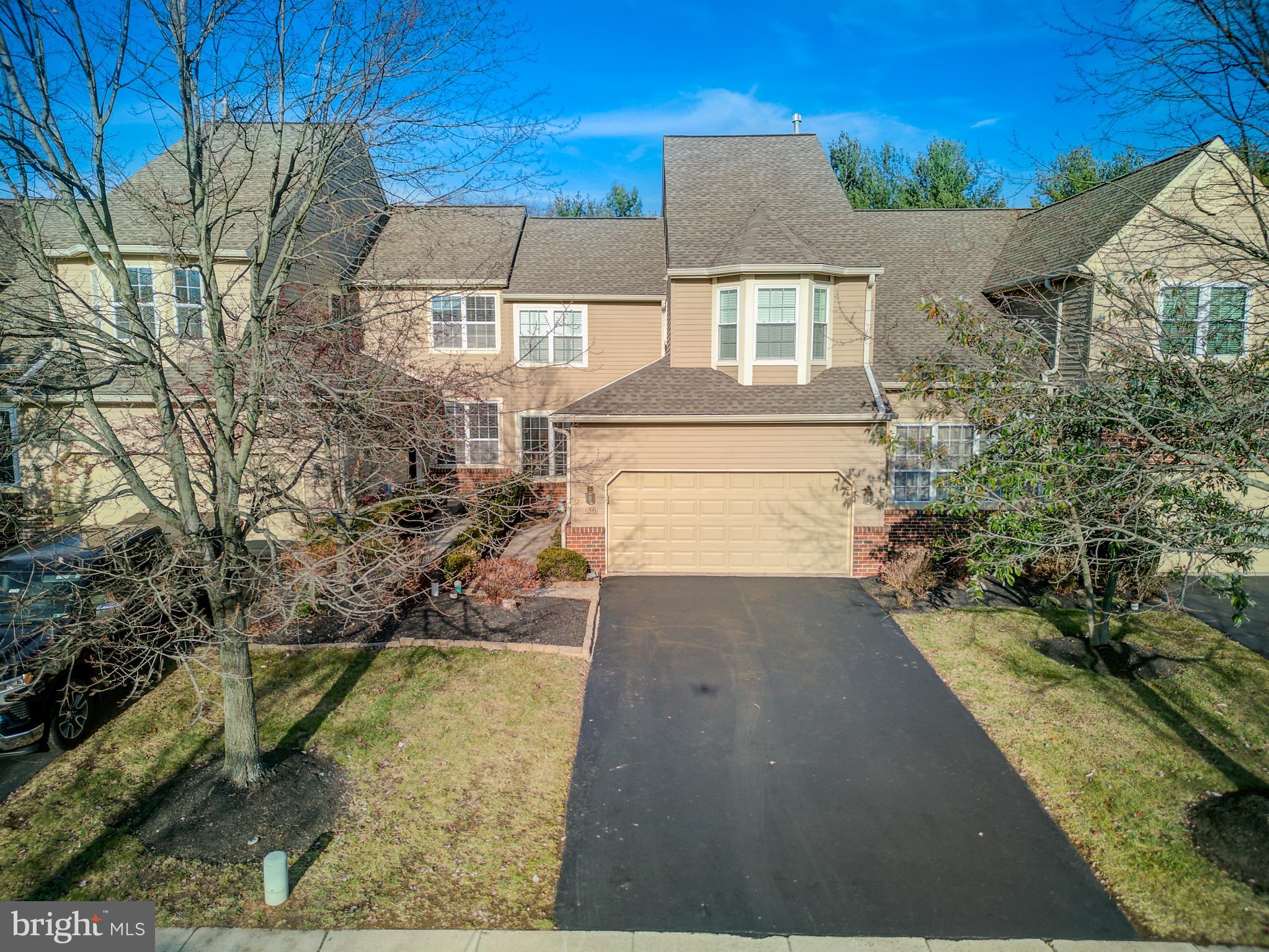 PINE CREST - Residential