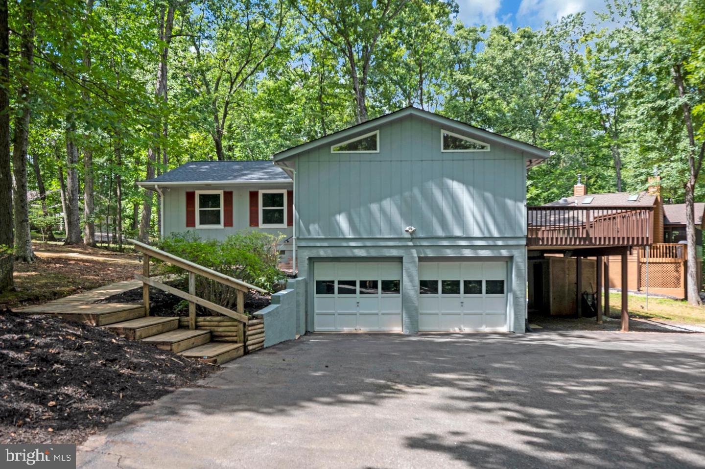 100 TALL PINES AVENUE