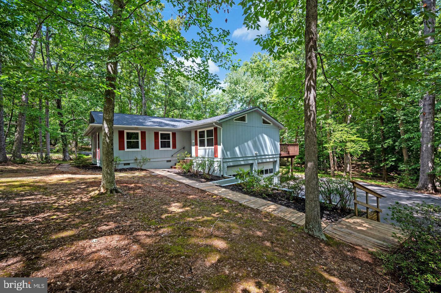 100 TALL PINES AVENUE