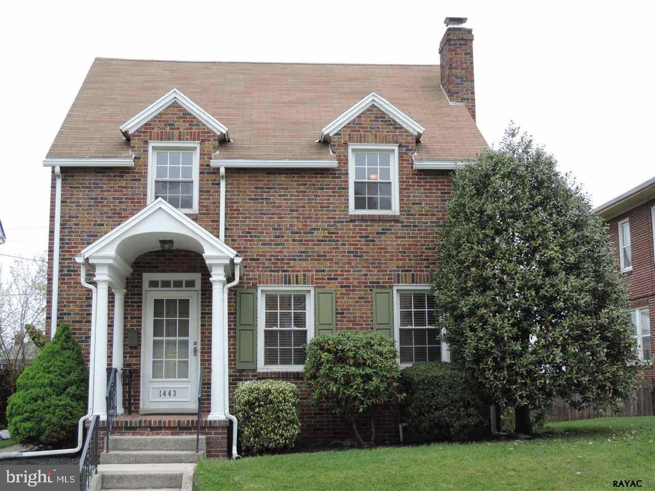 ELMWOOD - Residential