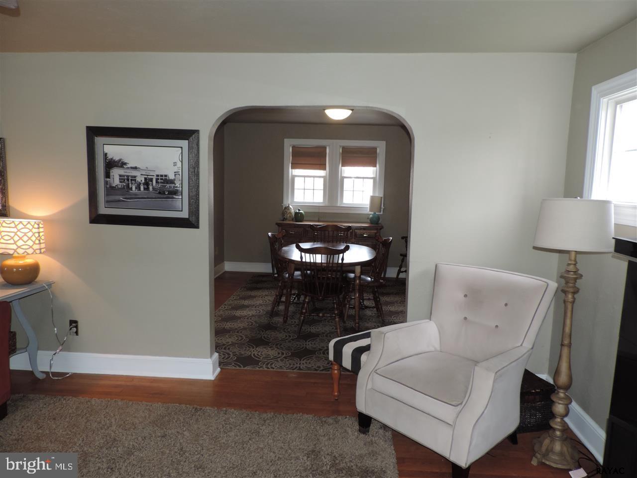 ELMWOOD - Residential