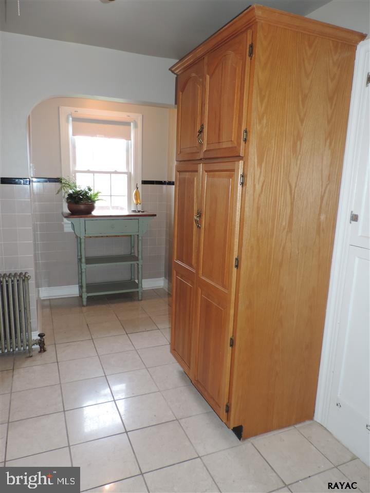 ELMWOOD - Residential