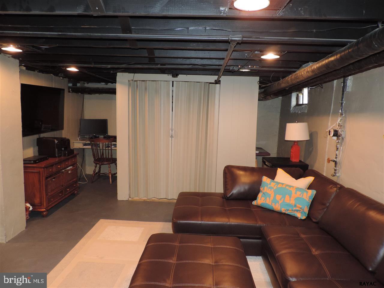 ELMWOOD - Residential