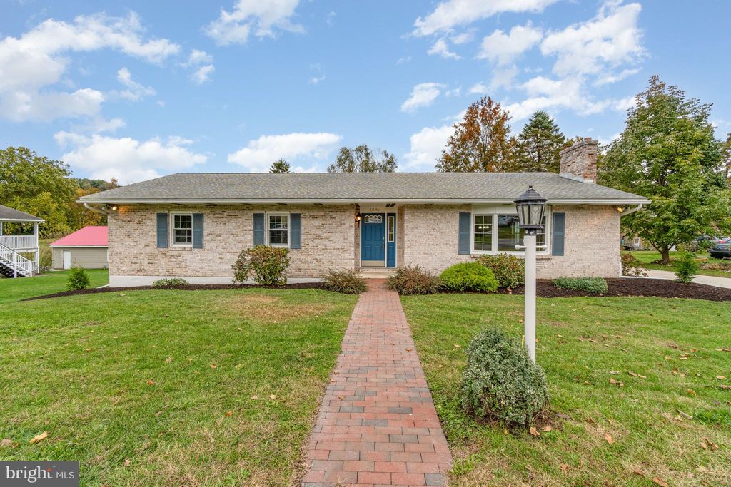 Photo of 1386 Long Run Road, SCHUYLKILL HAVEN, PA 17972 (MLS # PASK2023866)