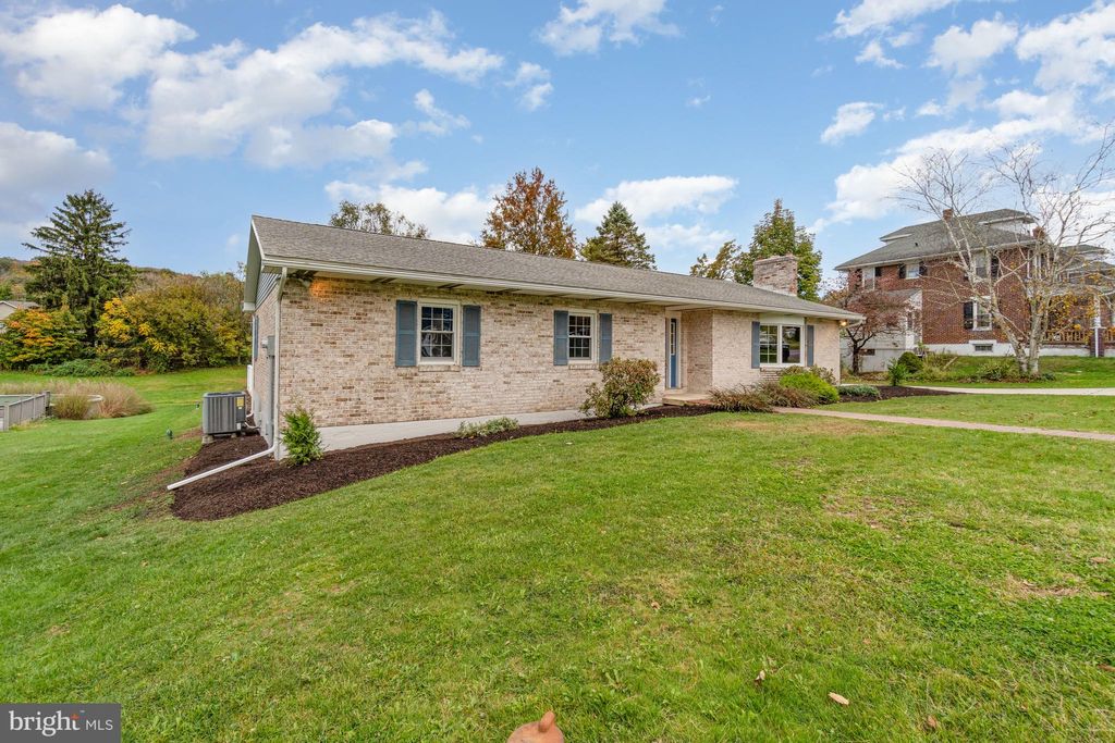 Photo of 1386 Long Run Road, SCHUYLKILL HAVEN, PA 17972 (MLS # PASK2023866)