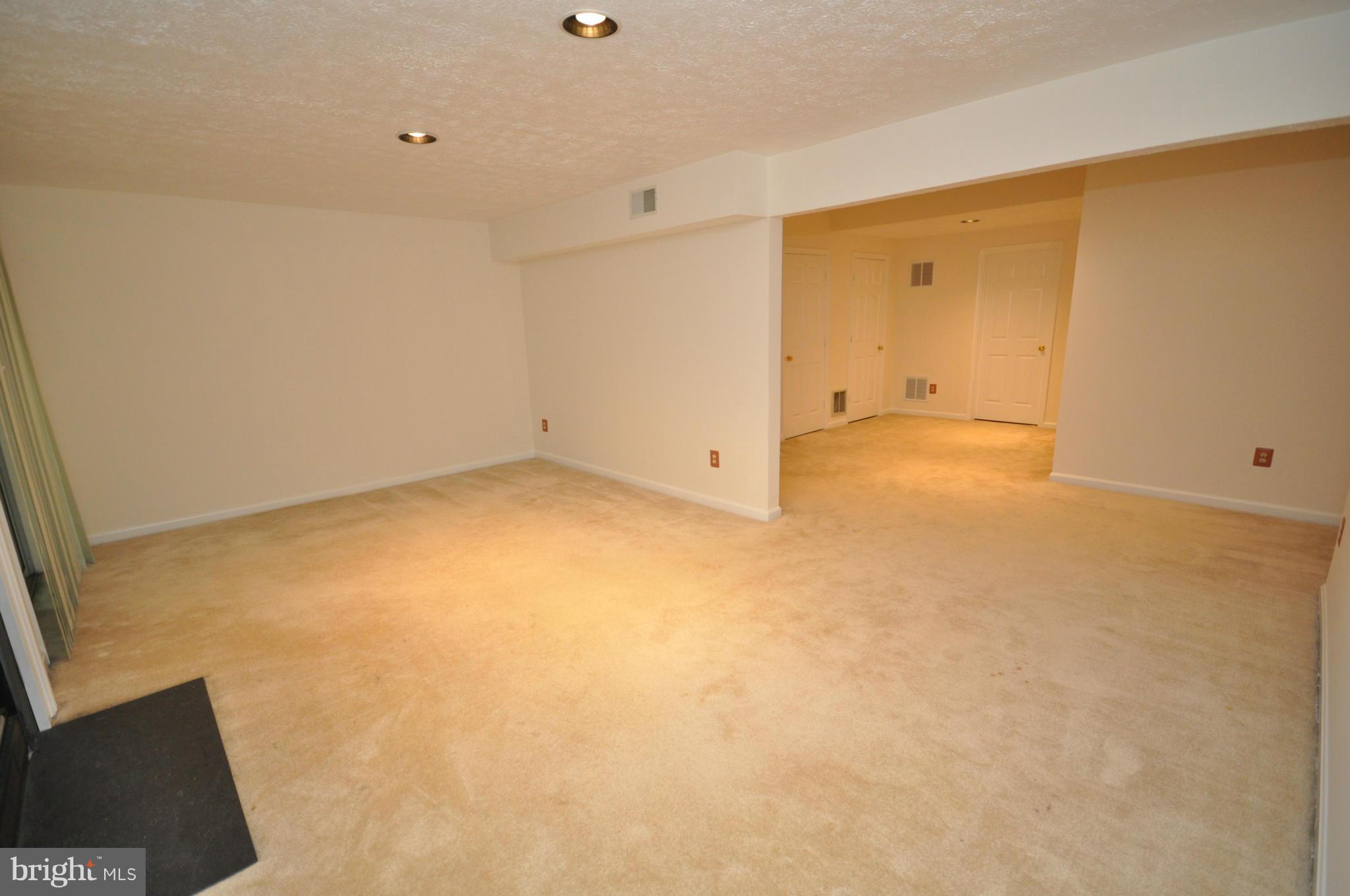 LANDSDOWNE - Residential Lease