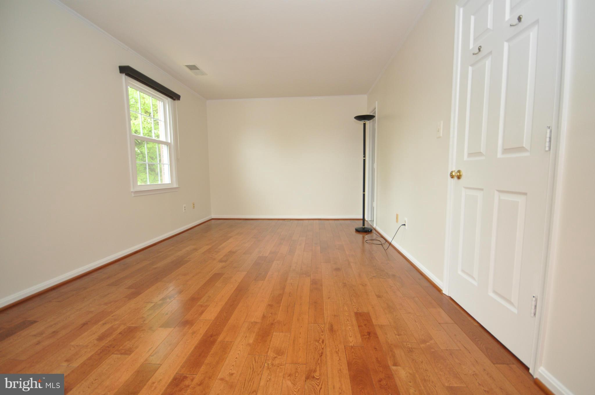 LANDSDOWNE - Residential Lease