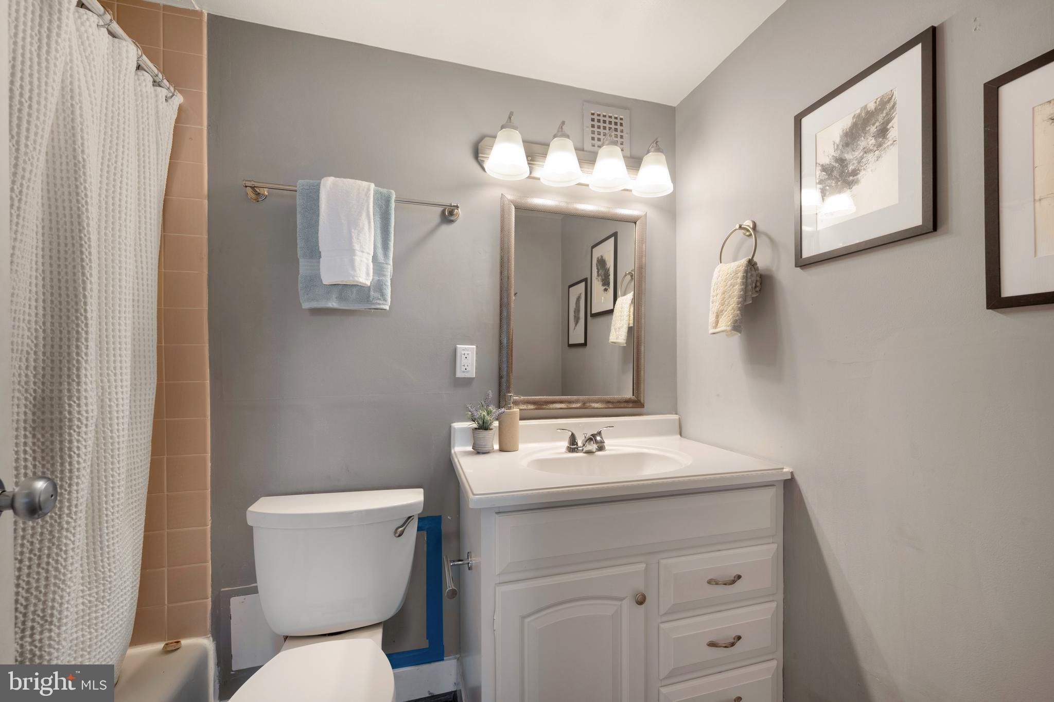 HYDE PARK - Residential