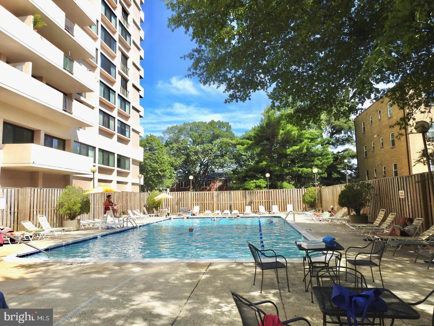 HYDE PARK - Residential