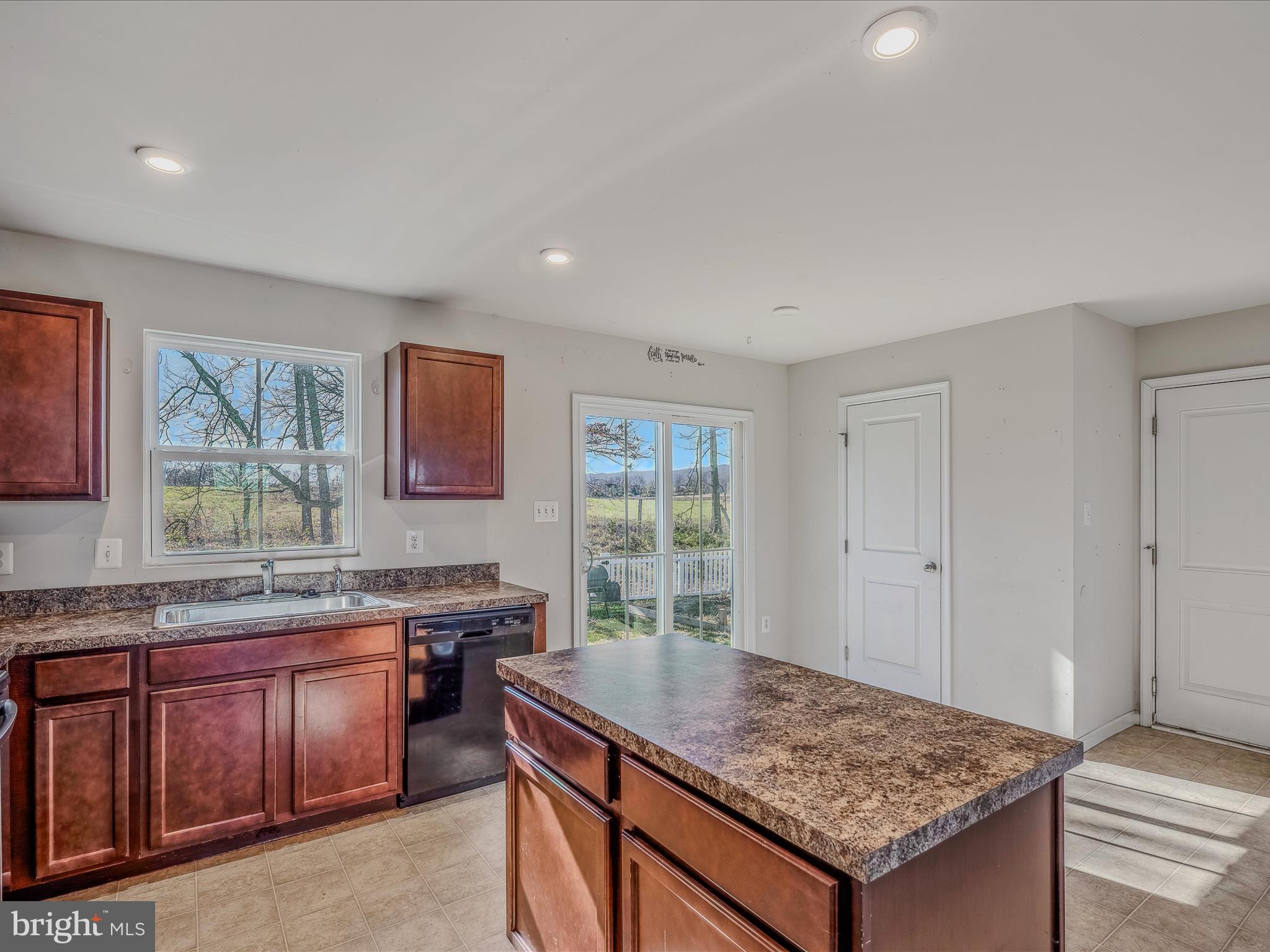 STONECREST - Residential