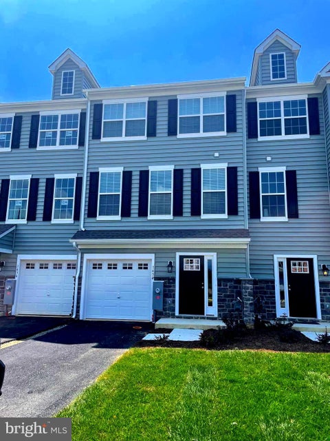 Townhouse For Rent - 1434 Carrick Court<br/> MIDDLETOWN, DE 19709
