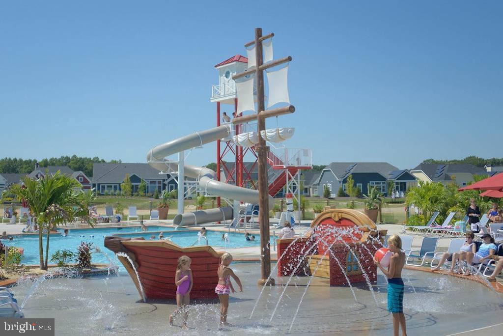 COASTAL CLUB - Residential