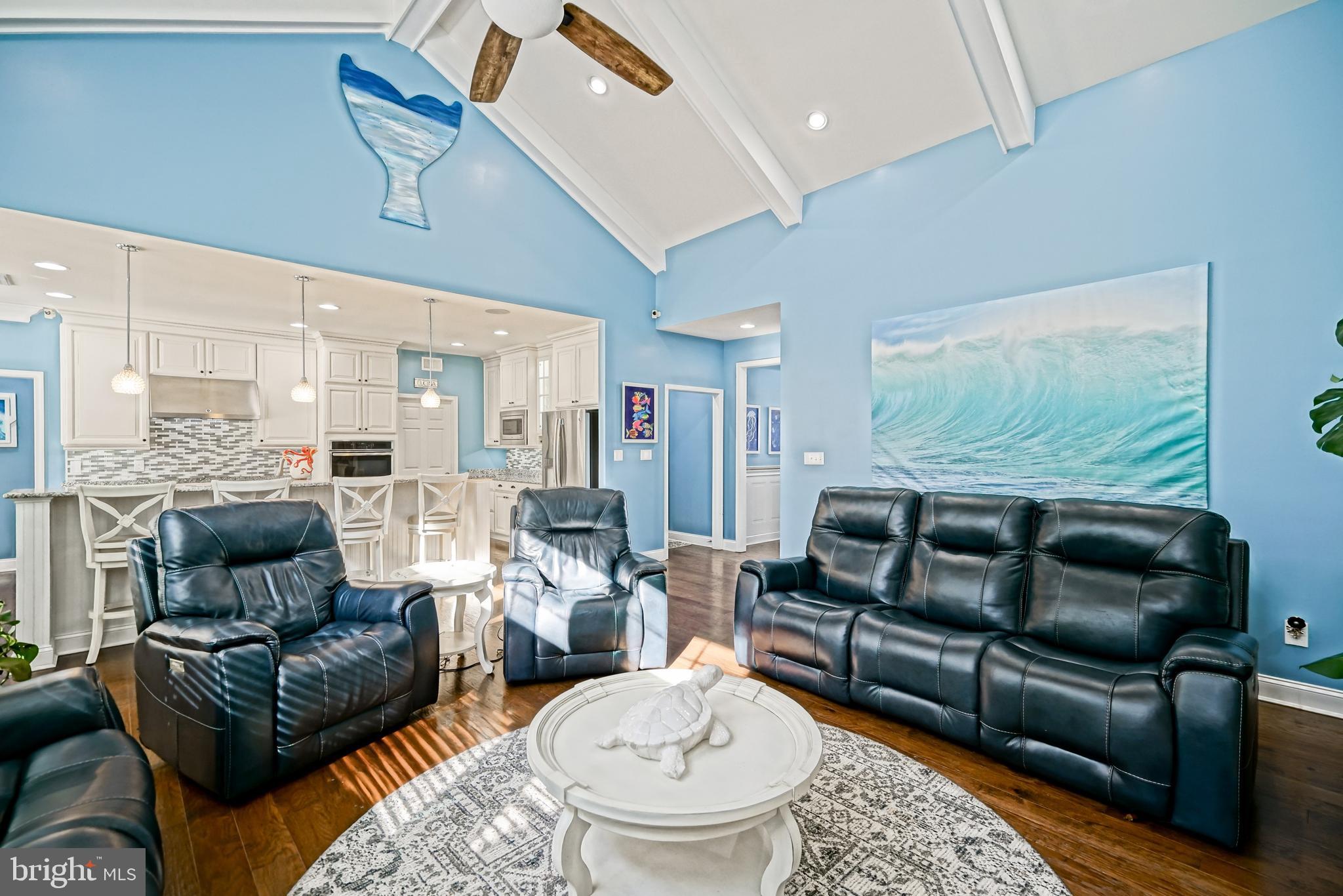 COASTAL CLUB - Residential