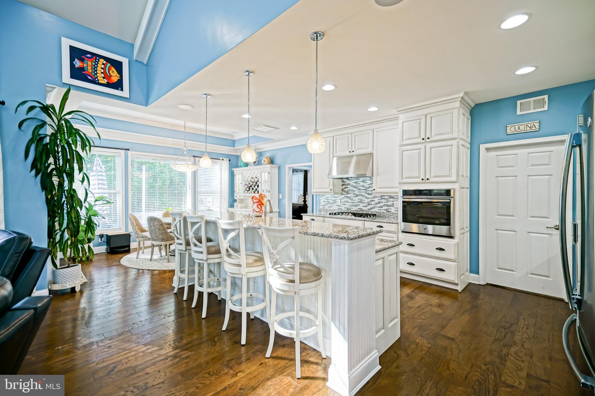 COASTAL CLUB - Residential