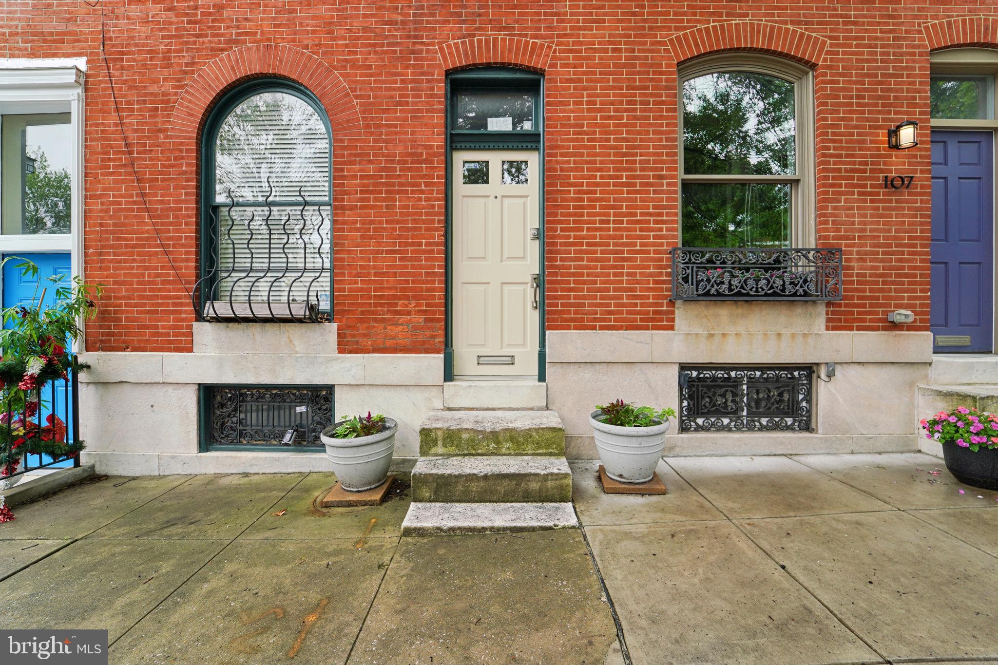 109 N COLLINGTON AVENUE