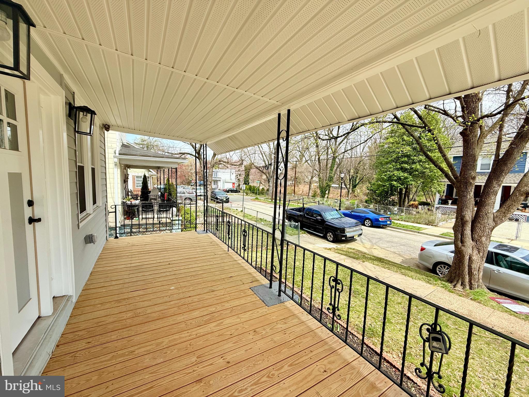 211 CYPRESS AVENUE