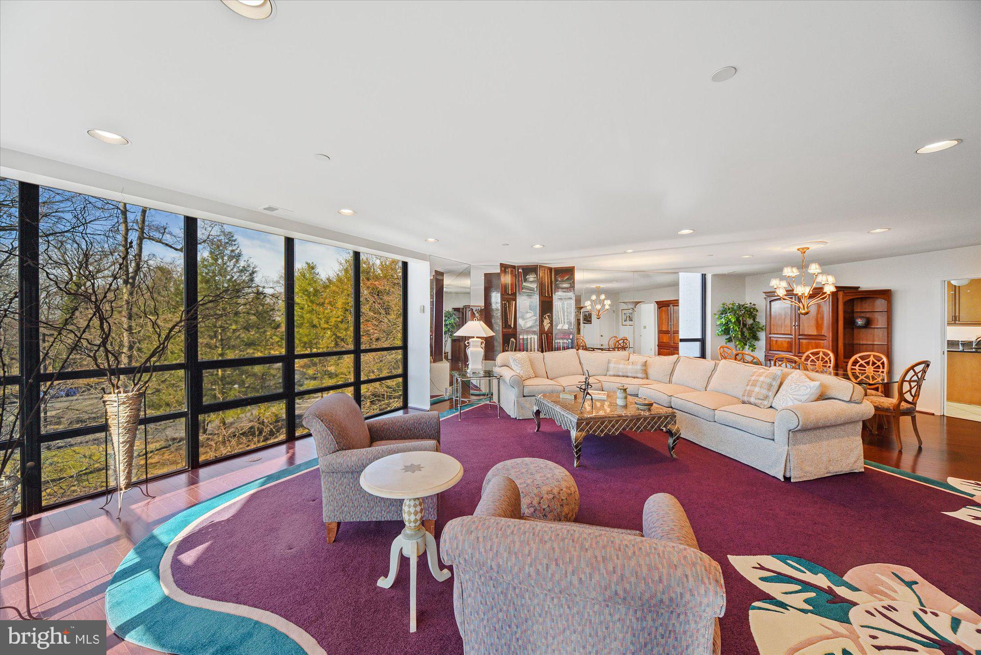 PAVILION IN THE PARK - Residential