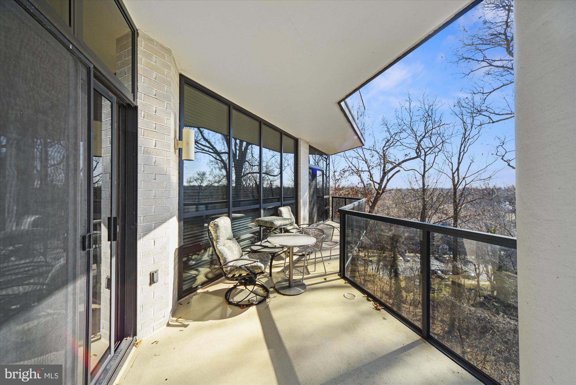 PAVILION IN THE PARK - Residential