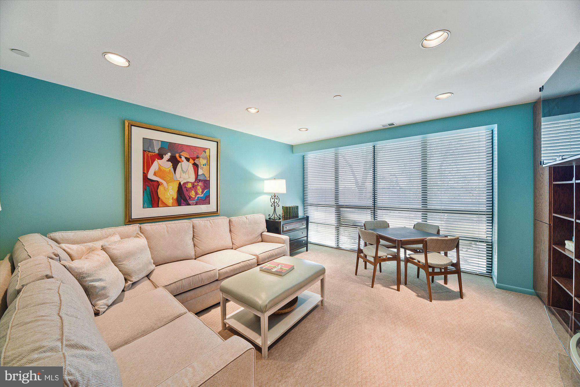 PAVILION IN THE PARK - Residential