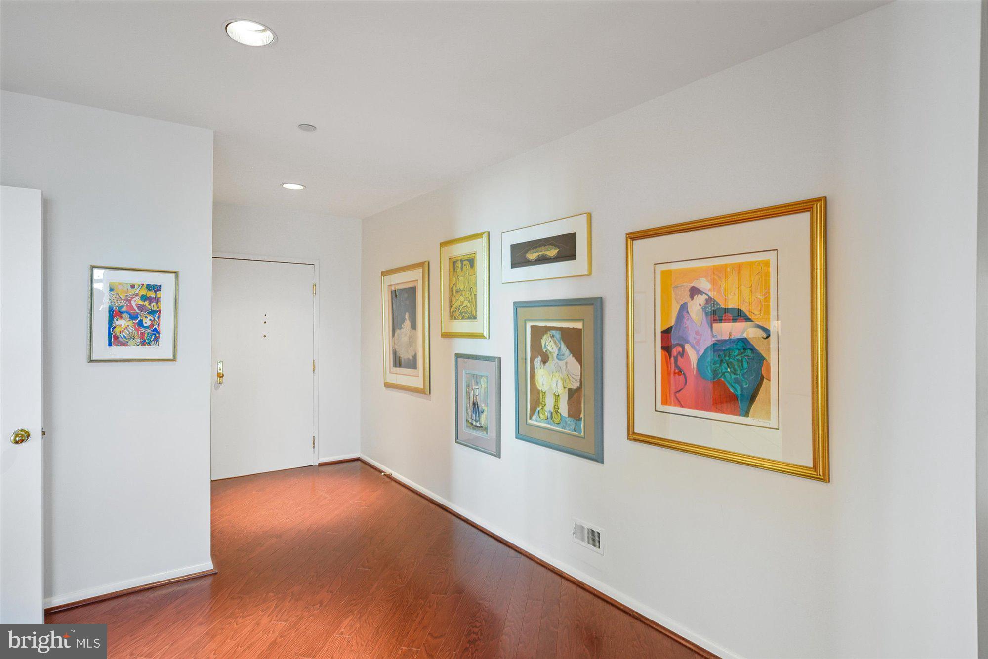 PAVILION IN THE PARK - Residential