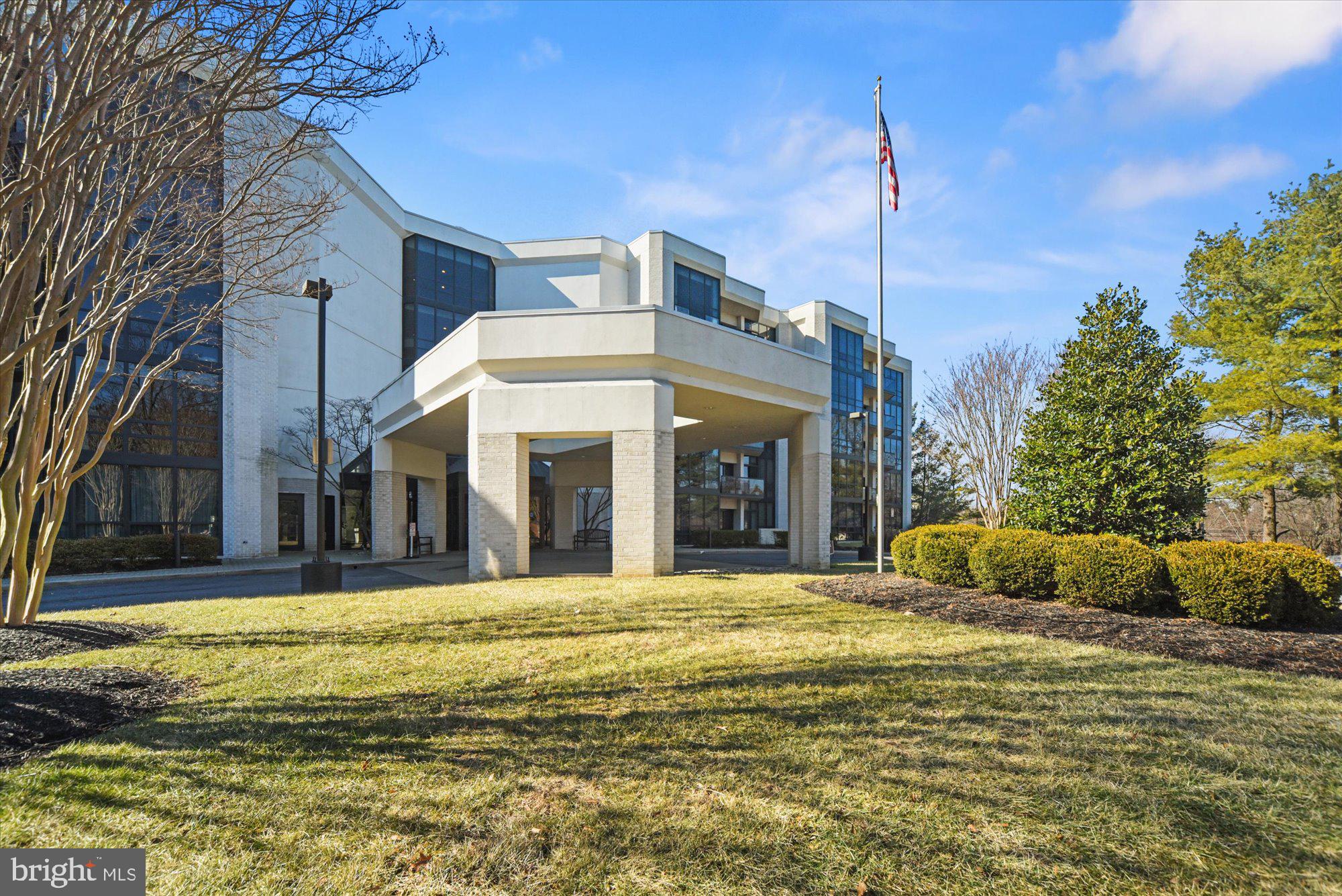 PAVILION IN THE PARK - Residential