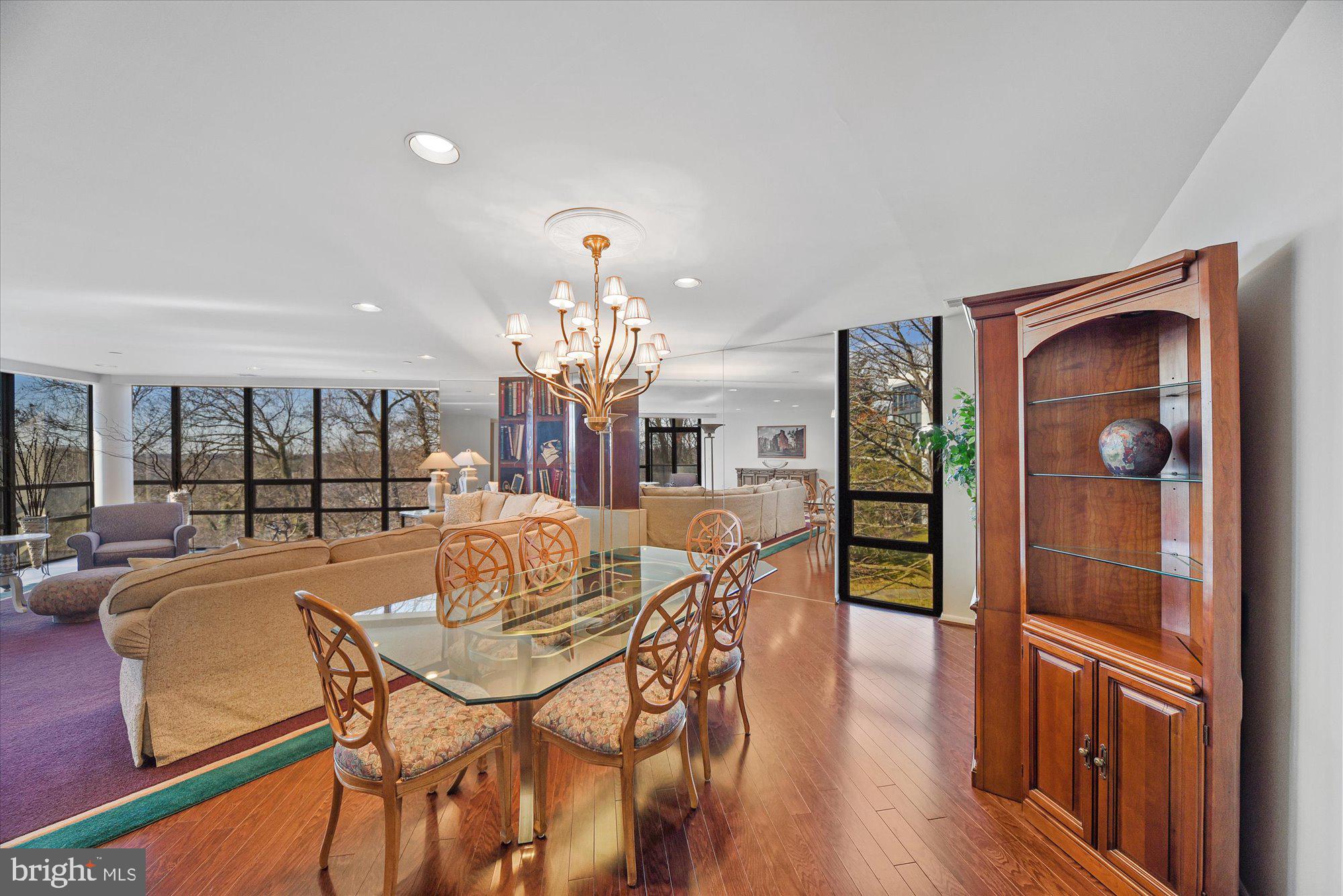 PAVILION IN THE PARK - Residential