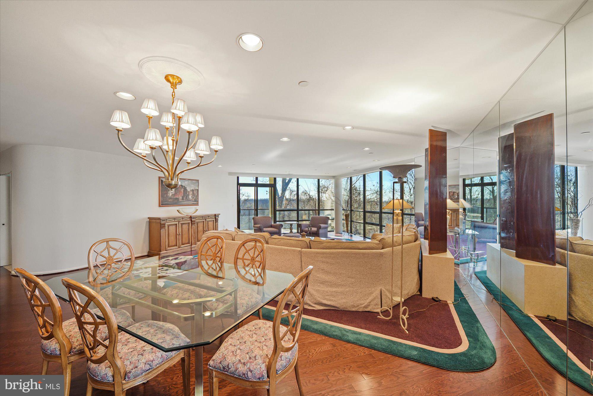 PAVILION IN THE PARK - Residential