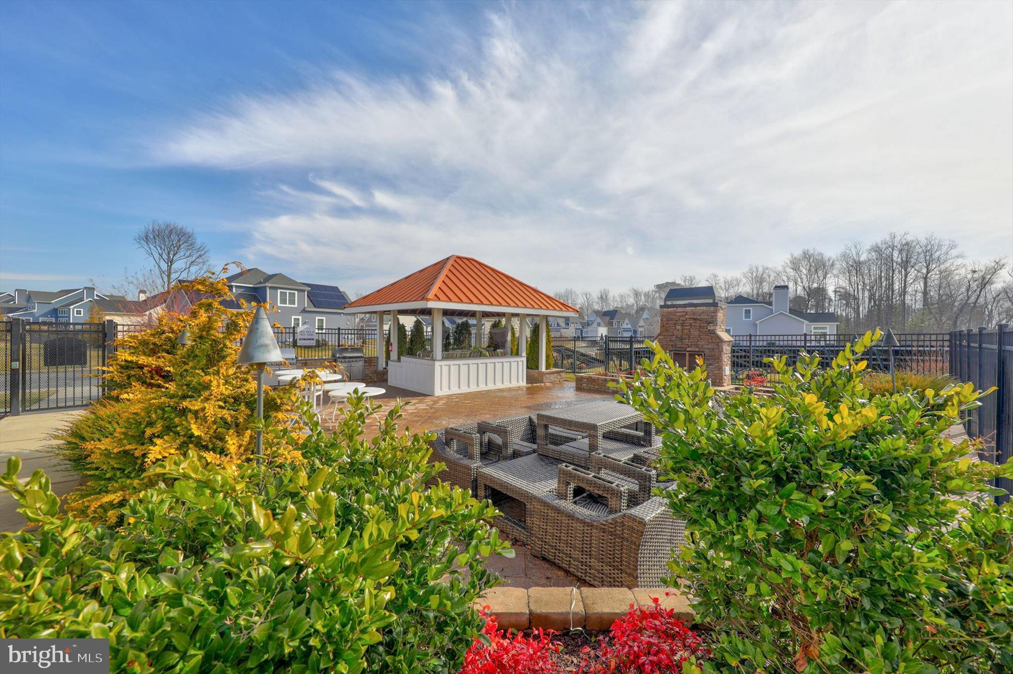 SAWGRASS AT WHITE OAK CREEK - Residential