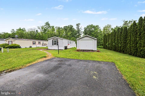 Mobile Home For Sale - 24 Meadowview Drive<br/> Perry County, NEW BLOOMFIELD, PA 17068