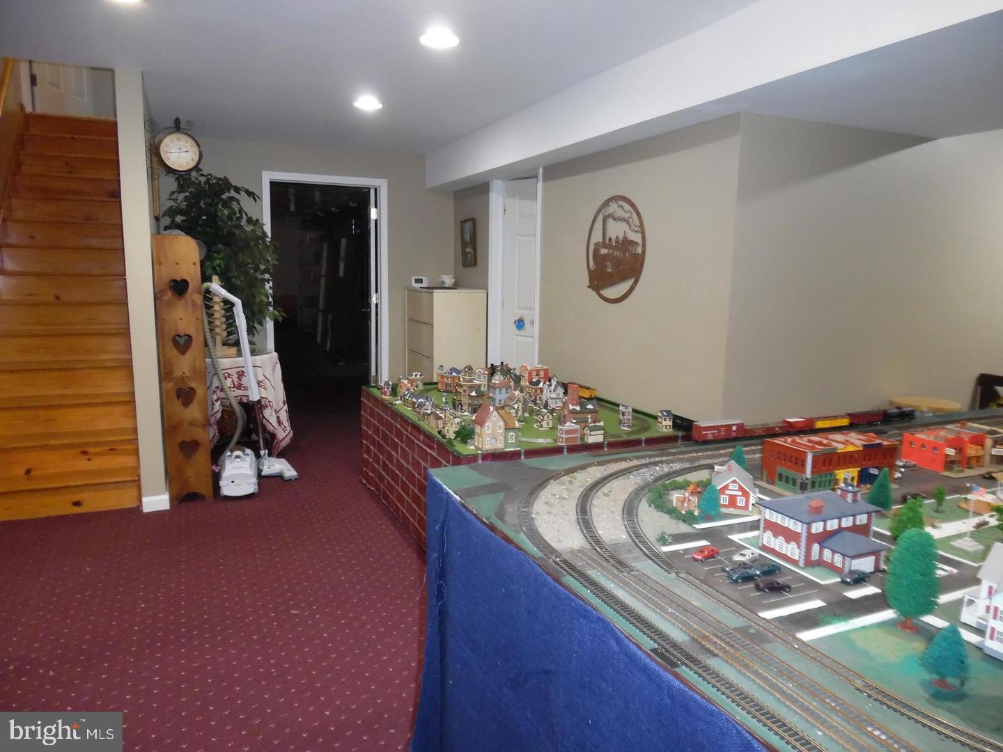 EAST EVERGREEN ESTATES - Residential