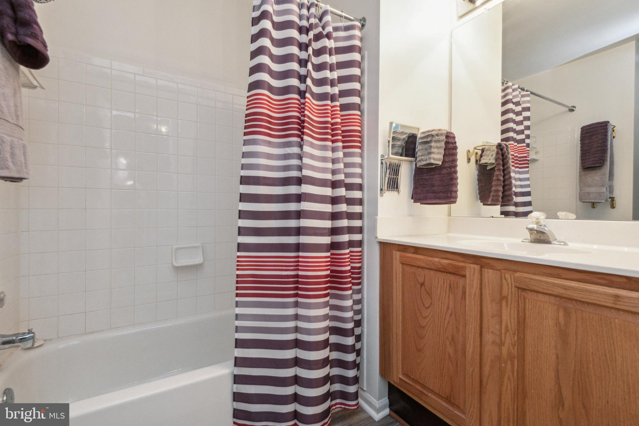 LAKEWOOD EST SUB - Residential