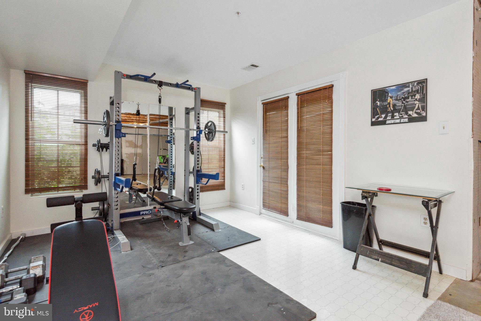 LAKEWOOD EST SUB - Residential