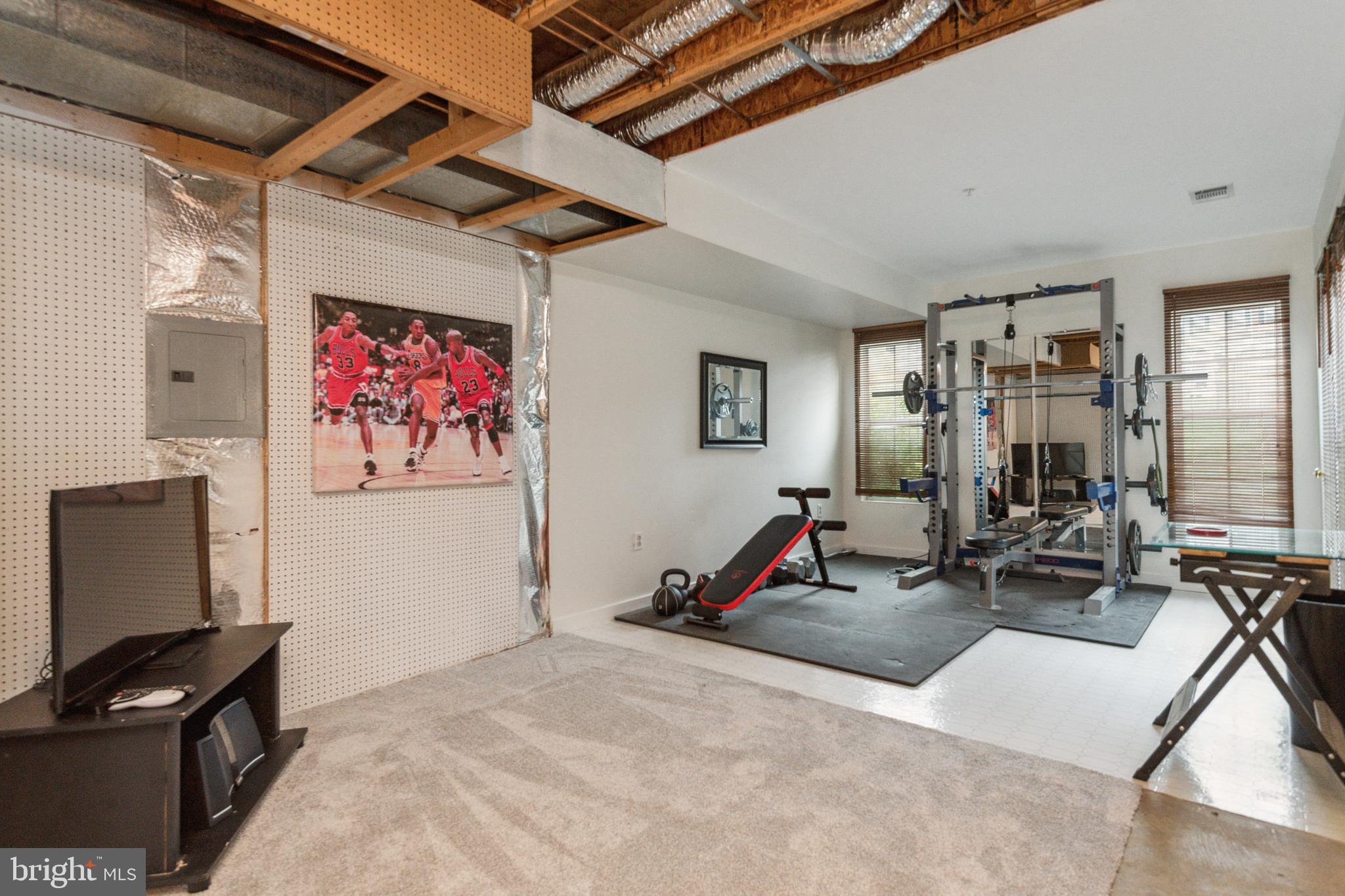 LAKEWOOD EST SUB - Residential