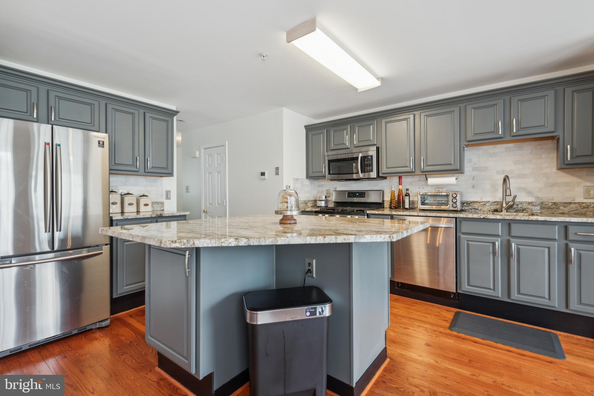 LAKEWOOD EST SUB - Residential